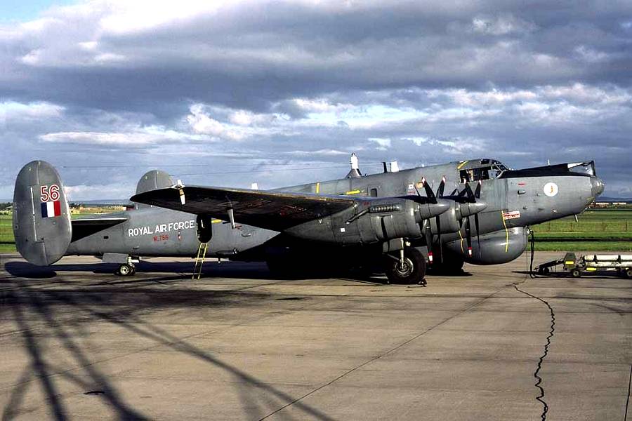 Avro Shackleton AEW2 WL756 on the pan at Lossiemouth