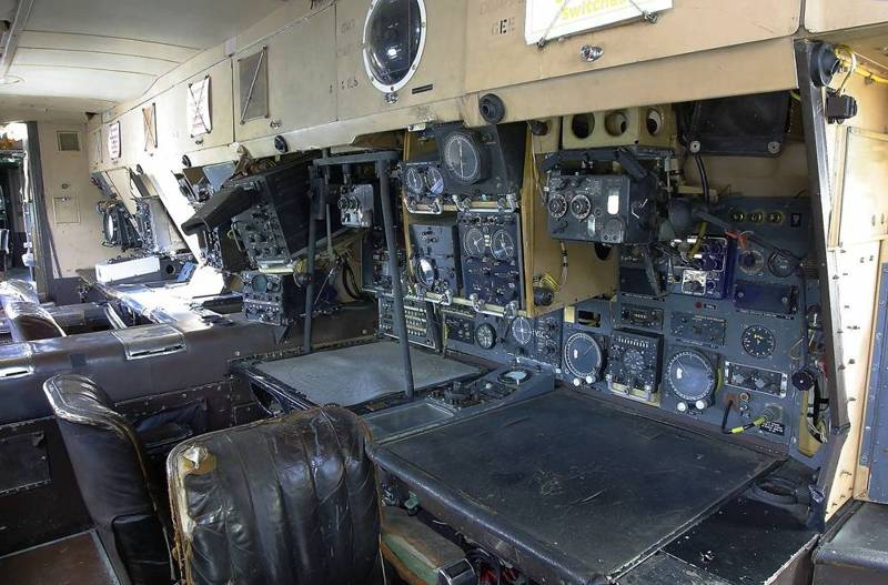 Shackleton Interior - Nav and TacNav Stations